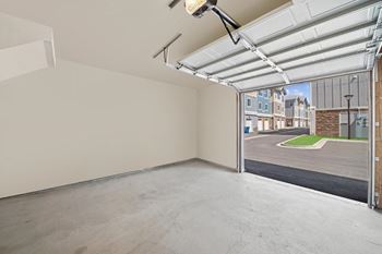 Oversized 1 & 2 car attached garages*